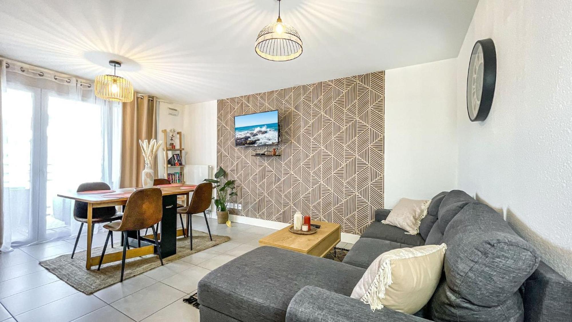 Homey Chloe - New - Parking Gratuit - Balcon Prive - Proche Geneve 安纳马斯 外观 照片