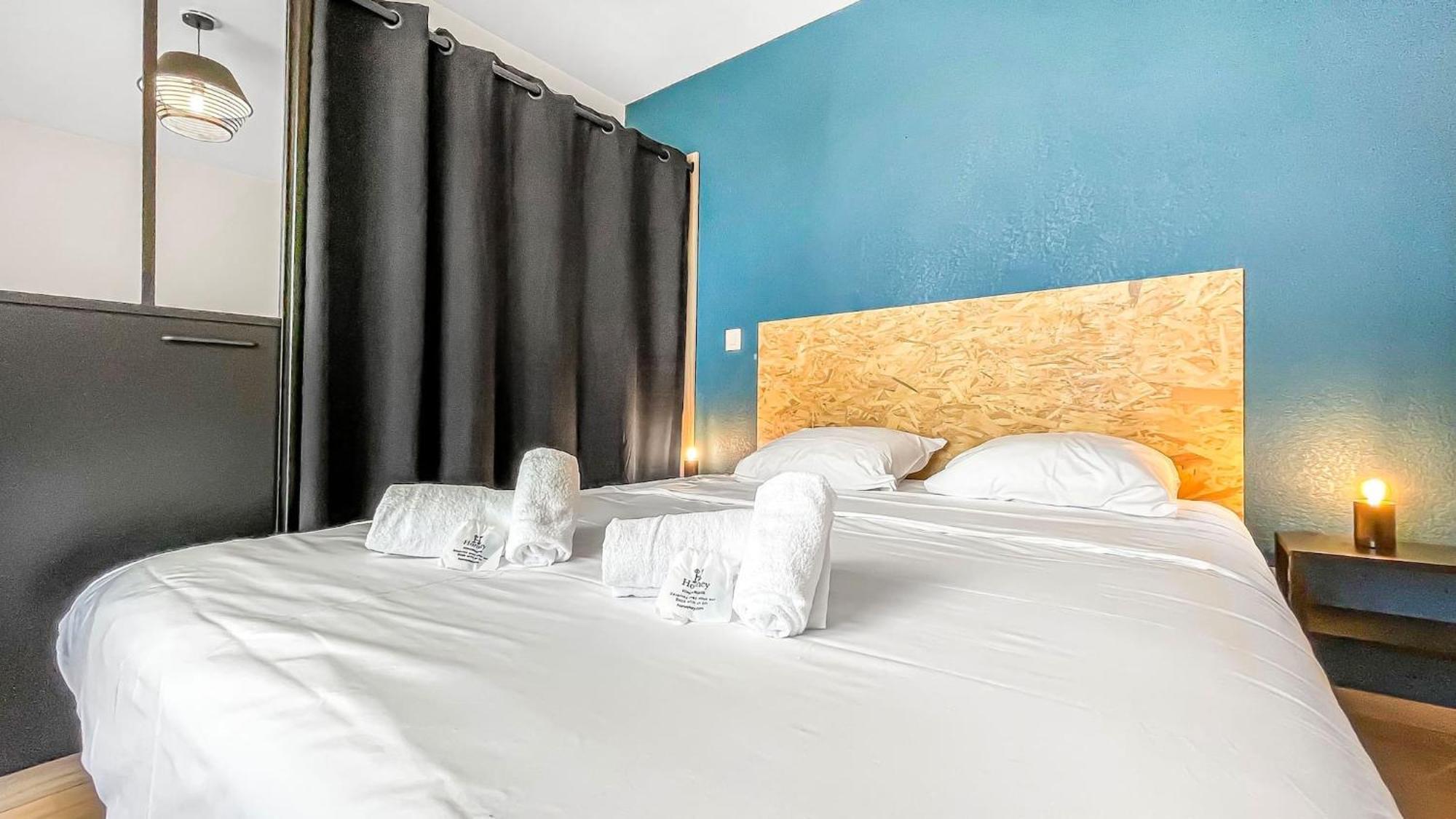 Homey Chloe - New - Parking Gratuit - Balcon Prive - Proche Geneve 安纳马斯 外观 照片