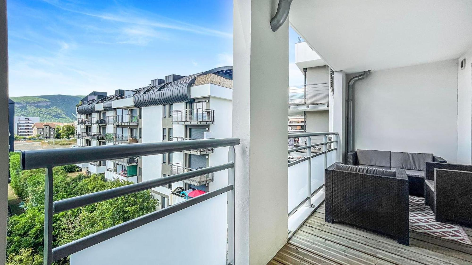 Homey Chloe - New - Parking Gratuit - Balcon Prive - Proche Geneve 安纳马斯 外观 照片
